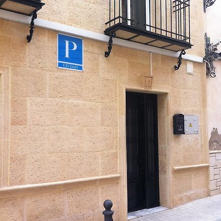 Pension Ruiz Linares  Bagian luar foto